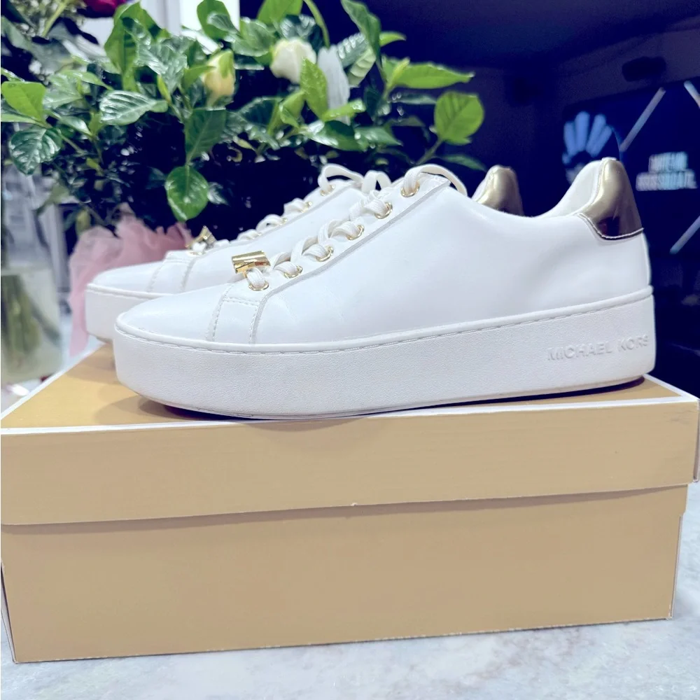 MICHAEL KORS
Poppy Two-Tone Faux Leather Sneaker - Picture 3 of 5